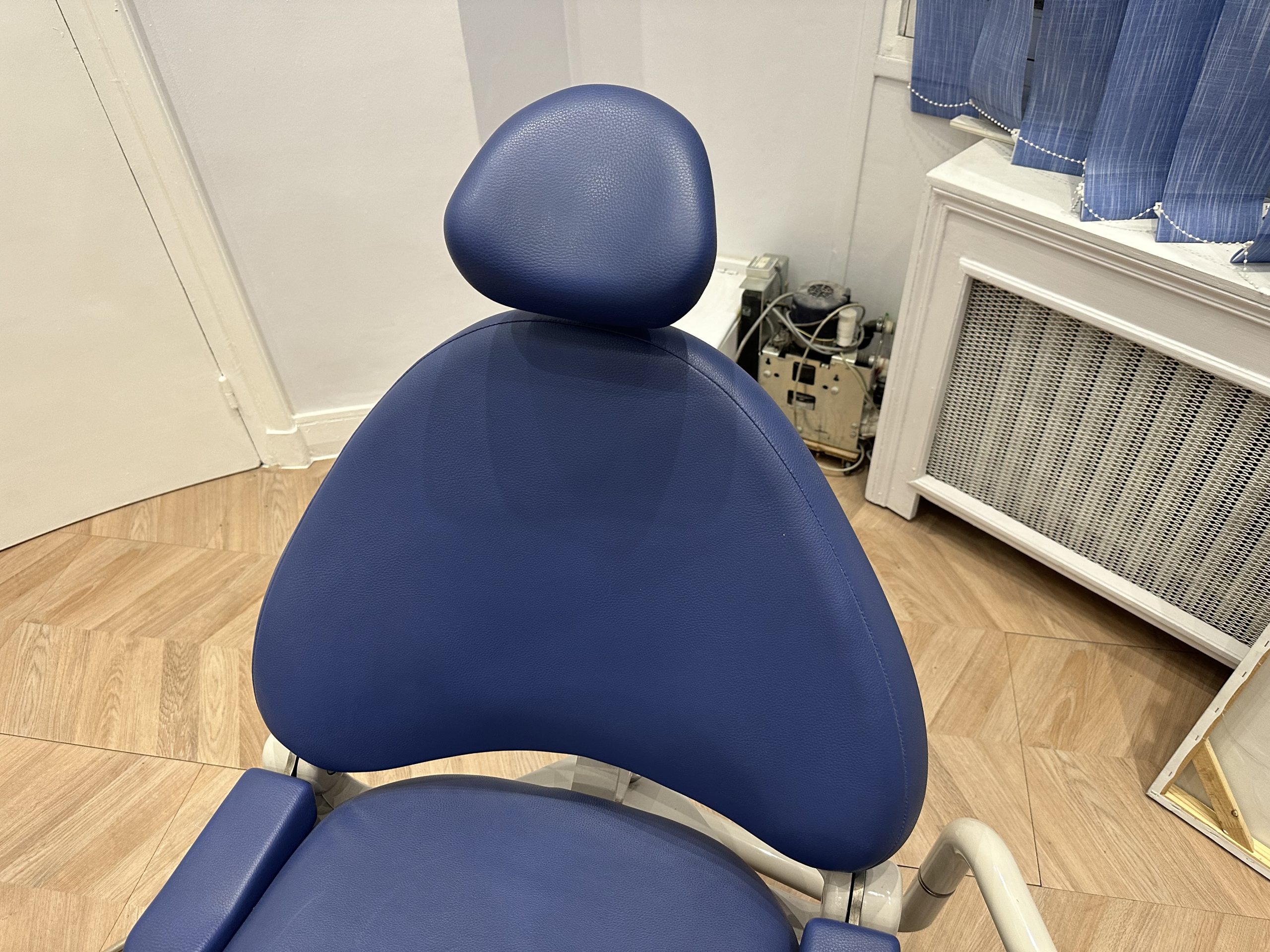 Fauteuil Adec - Dental Services